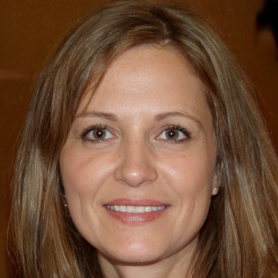Retrato de Esperanza Valdelvira, especialista en modelos financieros